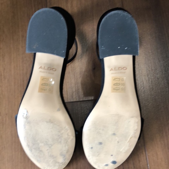 Aldo Strappy Sandal with heel - Picture 4 of 4